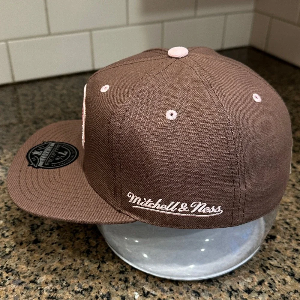 Seattle Sonics Mitchell & Ness 40th Anniversary Fitted Hat 7 1/8 Brown Pink New